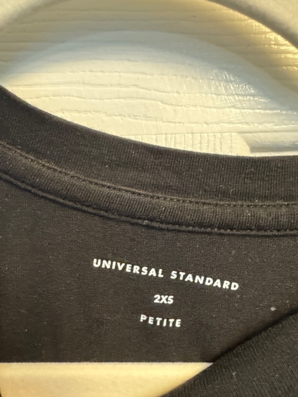 Universal Standard T-Rex - Picture 2 of 4